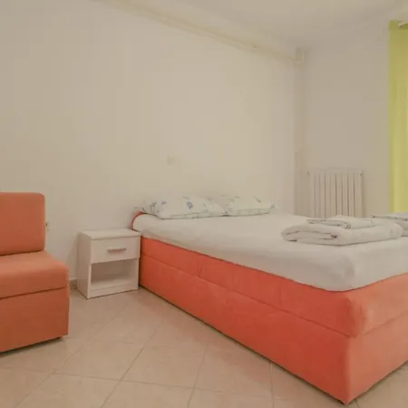 Adila A42 Apartment *