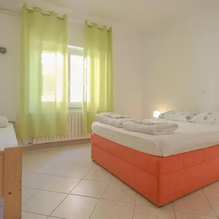 Apartment Adila A42 *