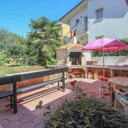 Apartment Adila A42 Karpinjan